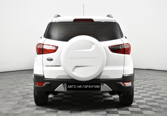 Подержанный автомобиль Ford EcoSport 2015 года (4 фото)