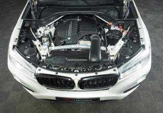 Подержанный автомобиль BMW X6 2015 года (8 фото)