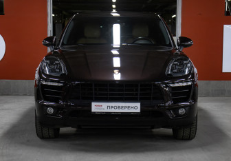 Подержанный автомобиль Porsche Macan 2018 года (2 фото)