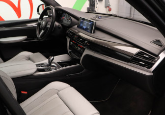 Подержанный автомобиль BMW X5 M 2018 года (18 фото)