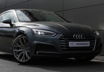 Подержанный автомобиль Audi A5 Coupe 2016 года (23 фото)
