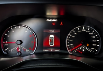 Подержанный автомобиль Haval Jolion 2023 года (13 фото)