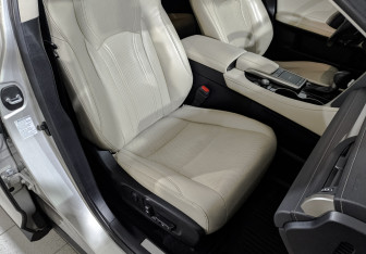 Подержанный автомобиль Lexus RX 2021 года (24 фото)