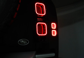 Подержанный автомобиль Land Rover Defender Suv 2022 года (20 фото)