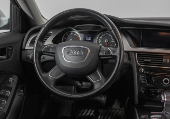 Подержанный автомобиль Audi A4 Sedan 2013 года (15 фото)