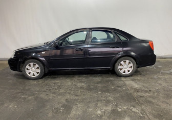 Подержанный автомобиль Chevrolet Lacetti Sedan 2011 года (8 фото)