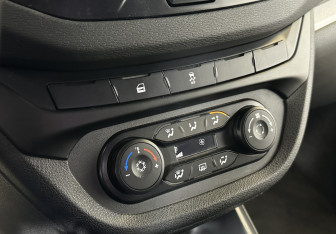 Подержанный автомобиль LADA (ВАЗ) Vesta Sedan 2016 года (16 фото)