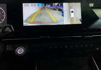 Подержанный автомобиль Omoda C5 2023 года (14 фото)