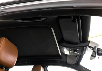 Подержанный автомобиль Volkswagen Touareg 2013 года (23 фото)