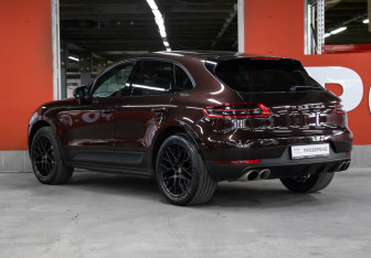 Подержанный автомобиль Porsche Macan 2015 года (7 фото)