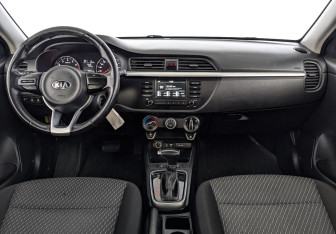 Подержанный автомобиль Kia Rio Hatchback 2020 года (14 фото)