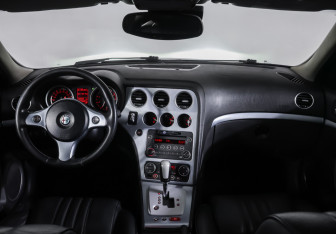 Подержанный автомобиль Alfa Romeo 159 Sedan 2007 года (17 фото)