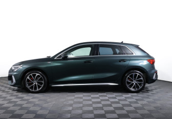Подержанный автомобиль Audi A3 Hatchback 2021 года (8 фото)