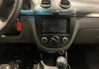 Подержанный автомобиль Chevrolet Lacetti Hatchback 2009 года (16 фото)