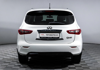 Подержанный автомобиль Infiniti QX60 2014 года (6 фото)