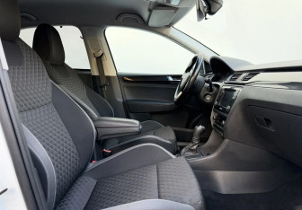 Подержанный автомобиль Skoda Rapid Liftback 2019 года (10 фото)