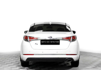 Подержанный автомобиль Kia Optima Sedan 2013 года (6 фото)