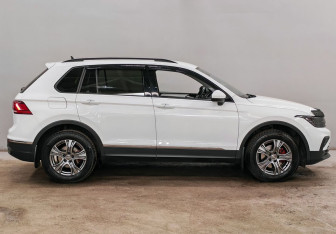 Подержанный автомобиль Volkswagen Tiguan 2021 года (4 фото)