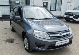 Подержанный автомобиль LADA (ВАЗ) Granta Sedan 2015 года (3 фото)