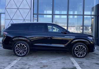 Подержанный автомобиль Jaecoo J8 2024 года (5 фото)