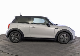 Подержанный автомобиль MINI Hatch 2021 года (4 фото)