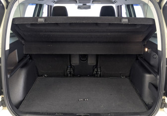 Подержанный автомобиль Skoda Yeti 2015 года (10 фото)