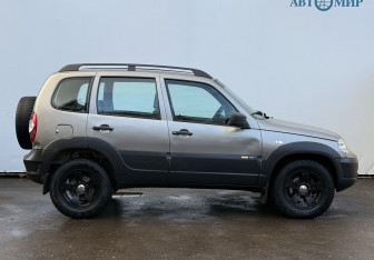 Подержанный автомобиль Chevrolet Niva 2018 года (4 фото)