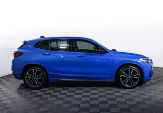 Подержанный автомобиль BMW X2 2021 года (4 фото)