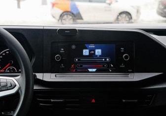 Подержанный автомобиль Volkswagen Caddy Compactvan 2021 года (21 фото)