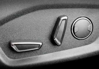 Подержанный автомобиль Ford Explorer 2018 года (21 фото)