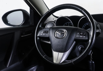 Подержанный автомобиль Mazda 3 Sedan 2012 года (13 фото)
