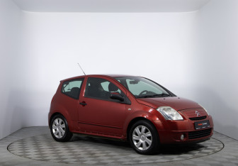 Подержанный автомобиль Citroen C2 2007 года (3 фото)
