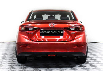 Подержанный автомобиль Mazda 3 Sedan 2018 года (6 фото)