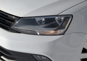 Подержанный автомобиль Volkswagen Jetta Sedan 2016 года (17 фото)