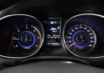Подержанный автомобиль Hyundai Santa Fe 2013 года (12 фото)