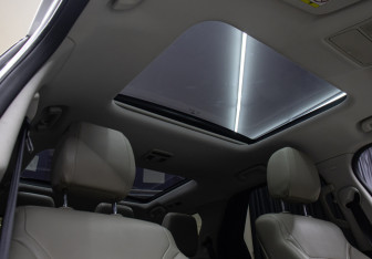 Подержанный автомобиль Land Rover Discovery 2018 года (22 фото)