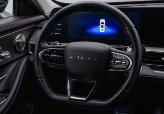 Подержанный автомобиль Chery Arrizo 8 2023 года (15 фото)