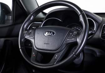 Подержанный автомобиль Kia Sorento 2013 года (13 фото)