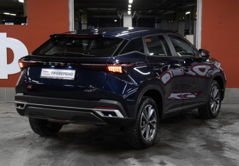 Подержанный автомобиль Omoda C5 2024 года (5 фото)