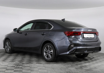 Подержанный автомобиль Kia Cerato Sedan 2021 года (7 фото)