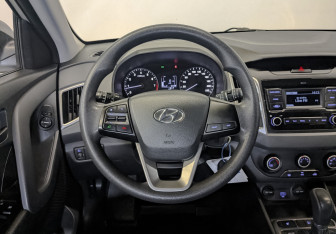 Подержанный автомобиль Hyundai Creta 2019 года (22 фото)