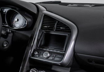 Подержанный автомобиль Audi R8 Coupe 2008 года (13 фото)