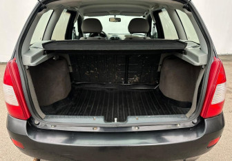 Подержанный автомобиль LADA (ВАЗ) Kalina Wagon 2010 года (15 фото)