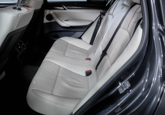 Подержанный автомобиль BMW X4 2014 года (10 фото)