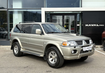 Подержанный автомобиль Mitsubishi Pajero Sport 2007 года (3 фото)
