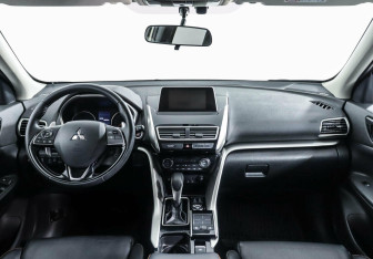 Подержанный автомобиль Mitsubishi Eclipse Cross 2019 года (9 фото)