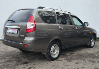 Подержанный автомобиль LADA (ВАЗ) Priora Wagon 2015 года (5 фото)