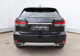 Подержанный автомобиль Lexus RX 2020 года (5 фото)