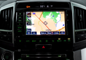 Подержанный автомобиль Toyota Land Cruiser Suv 2015 года (15 фото)