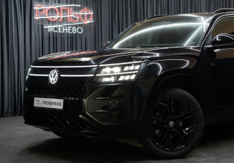 Подержанный автомобиль Volkswagen Teramont 2025 года (28 фото)